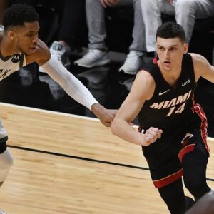 Milwaukee Bucks vs Miami Heat - Full Game Highlights | December 8, 2021 | 2021-22 NBA Season