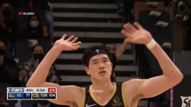Yuta Watanabe with the powerful slam and then raising the roof celebration!