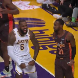 LeBron James Sent Entire Magic Into Abyss Using Loudest Chase Down Block !