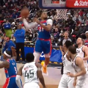 Daniel Gafford got the Wizards bench out of control with this windmill putback dunk