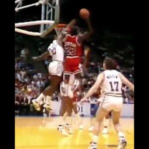 📺 MJ's Contested Dunk #shorts