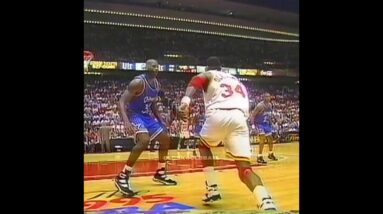 Hakeem Olajuwon dream shakes Shaquille O'Neal, caught in Slow Motion!
