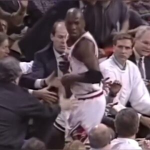 Michael Jordan is All Over the Court! (1991.11.12)