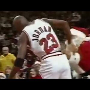 Michael Jordan So GOOD Even Santa Claus Applaud HIM! (1992.12.25)