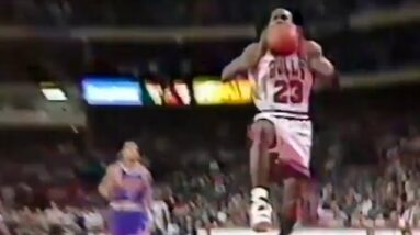 Michael Jordan Takes Off from FT Line! (1992.01.21)