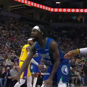 Pat Beverley got T'd up for taunting Rajon Rondo 👀