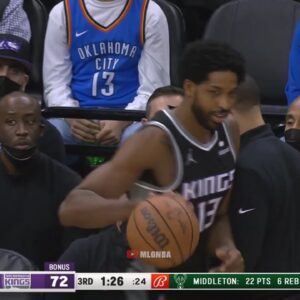 Ty Lue shoves Tristan and then Tristan shoves him back 🤭