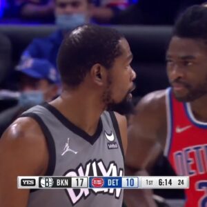 Kevin Durant Gets Hit By Isiah Stewart And Gives LeBron James Fight Flashback!